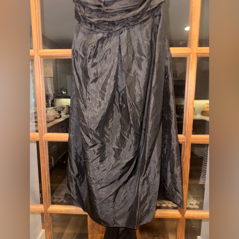 EUC Vera Wang Maids Formal Dress Size 8 Elegant Black One-Shoulder Dress - Picture 4 of 13